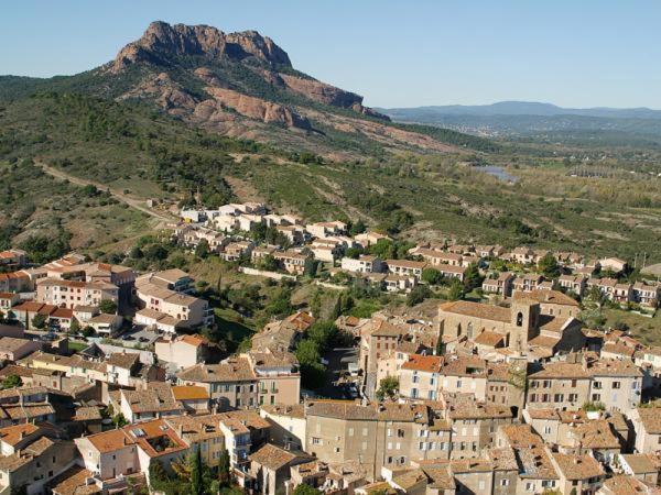 Location Villa Et Studios Roquebrune-Sur-Argens Roquebrune-sur-Argens Exterior foto