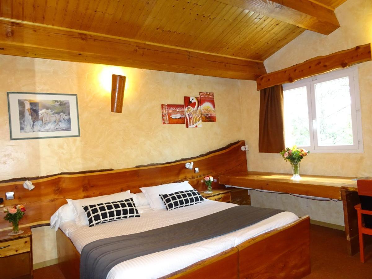 Location Villa Et Studios Roquebrune-Sur-Argens Roquebrune-sur-Argens Exterior foto